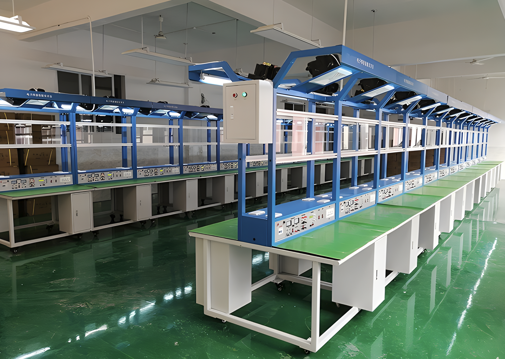 电子产品焊接装配实训台(图1) 电子产品焊接装配实训台